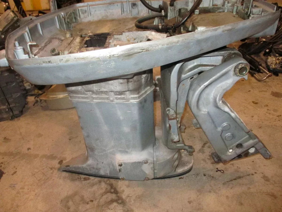 Evinrude VRO 90hp outboard 20" midsection