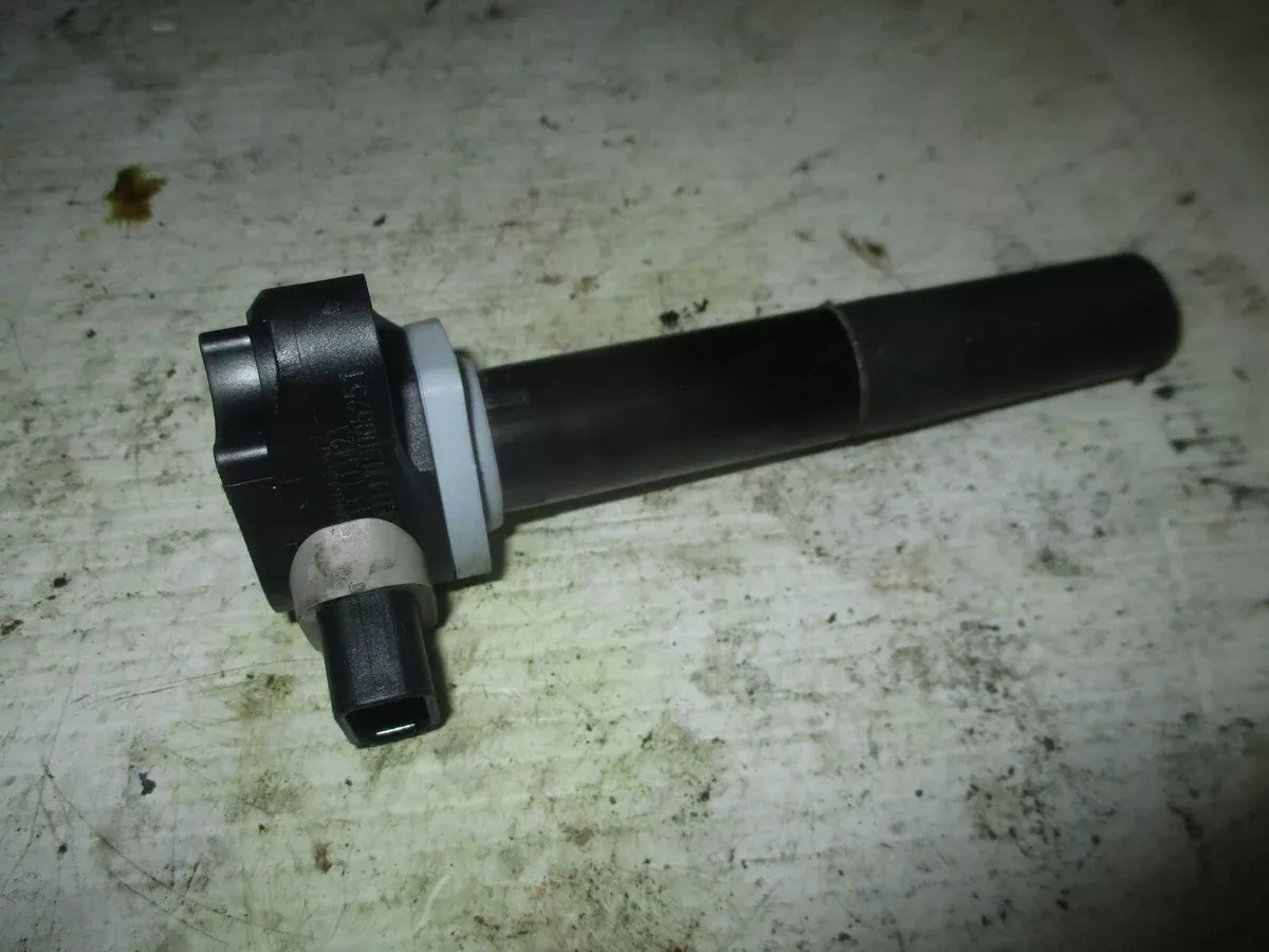 Mercury 115hp 4 stroke outboard pencil coil/ ignition coil (880615)